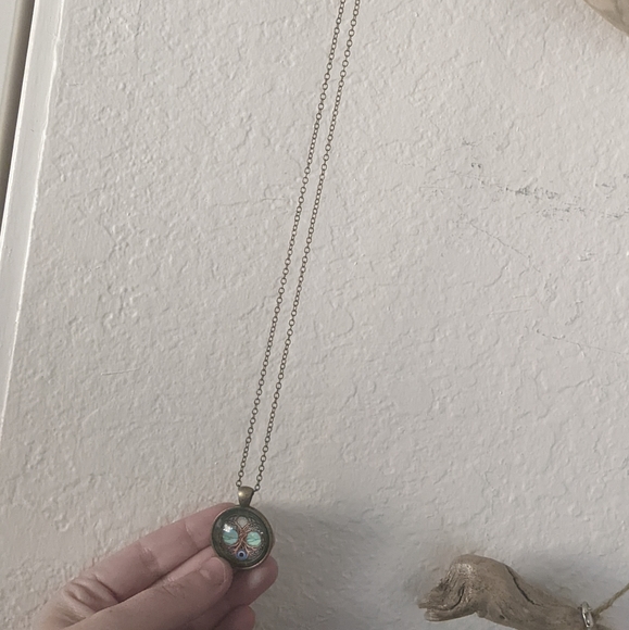 Tree of Life Pendent Necklace - Picture 2 of 2